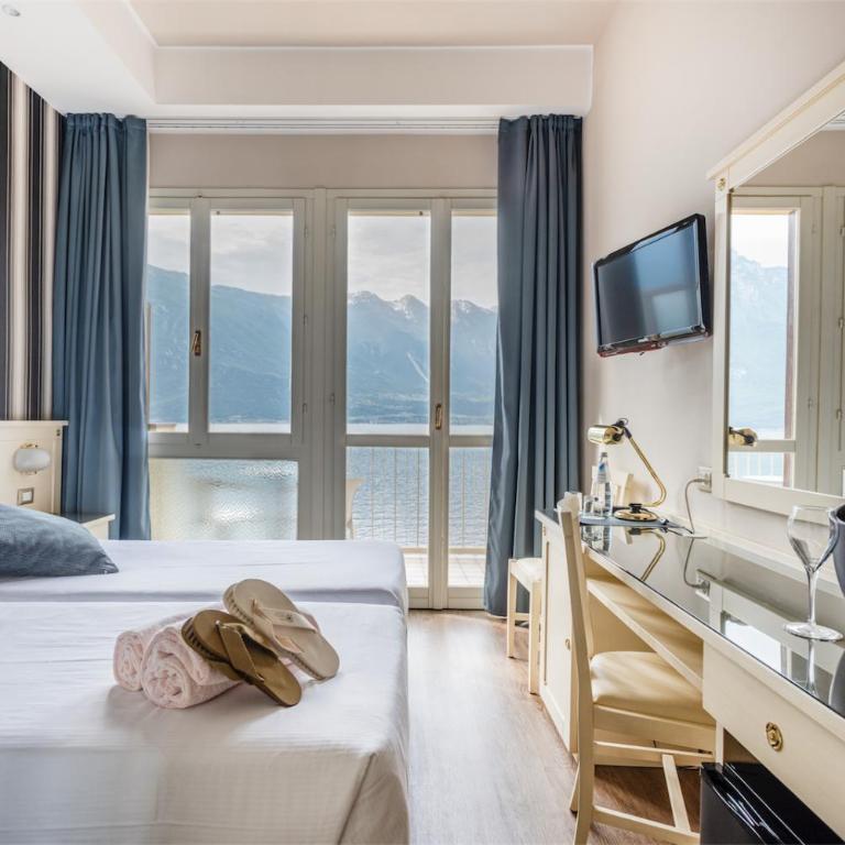 Hotel Splendid Palace - Camera Comfort con Vista Lago - 1