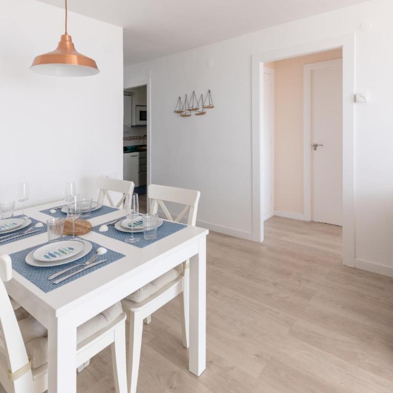 Precioso apartamento con piscina y vistas al mar - Apartamento de 2 dormitorios - 13