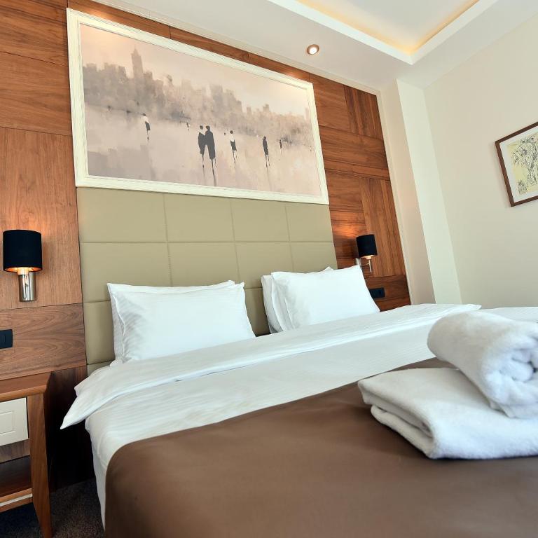Hotel Lazaro - Apartment - 11