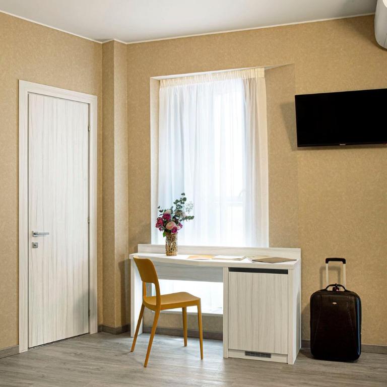 Hotel Raffaello - Chambre Double ou Lits Jumeaux - 28