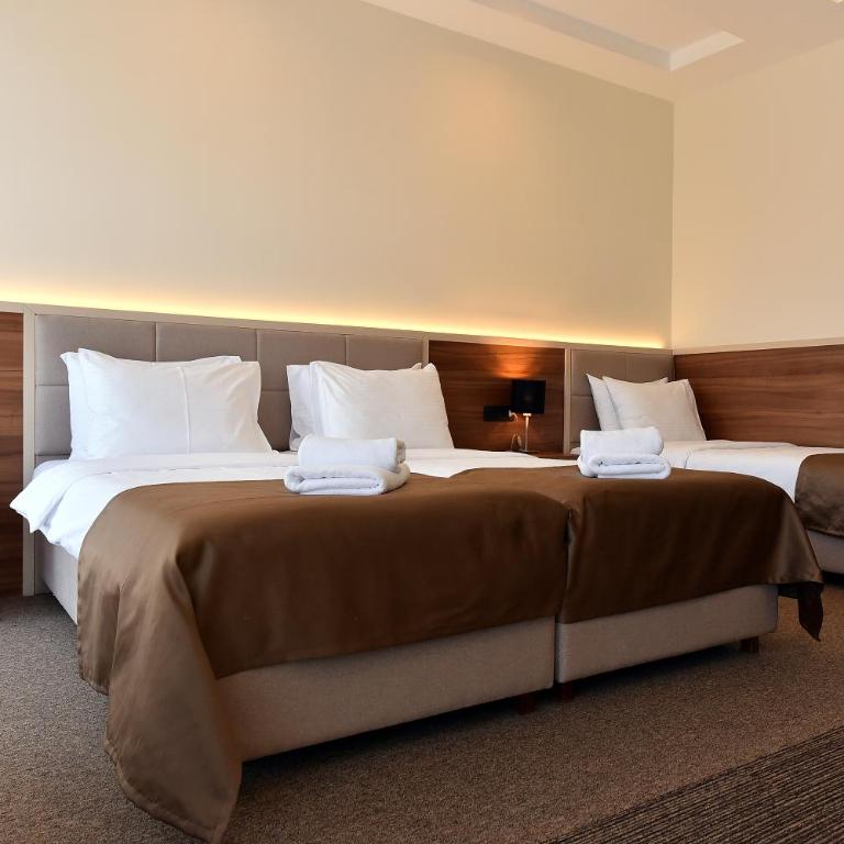 Hotel Lazaro - Comfort Triple Room - 9