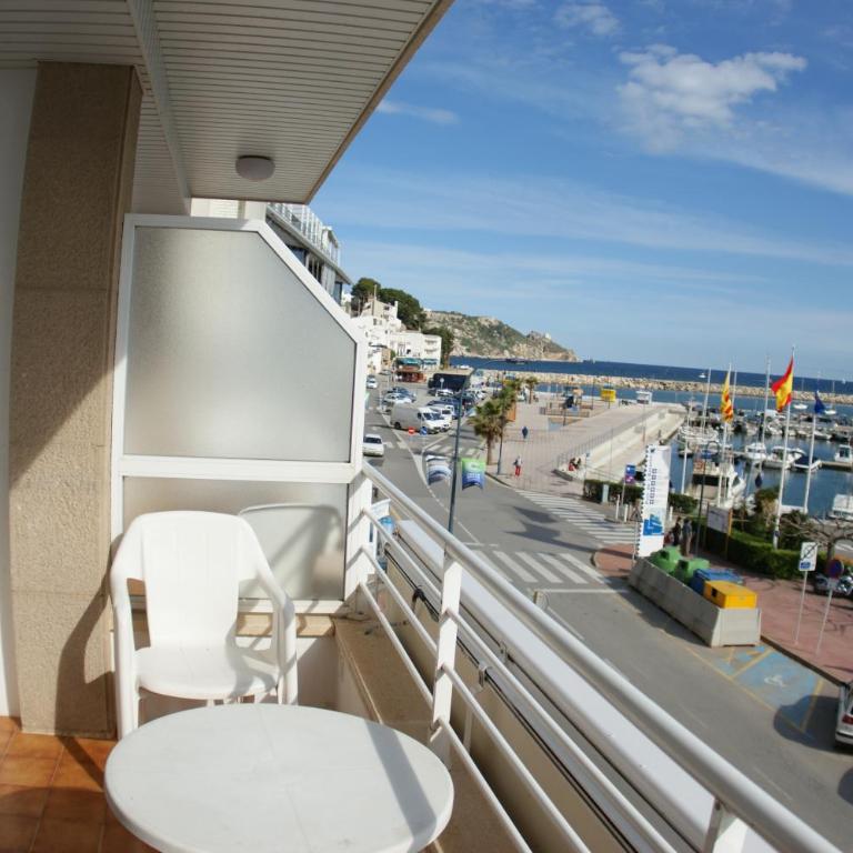 Hostal Santa Clara - Double or Twin Room with Balcony - 3