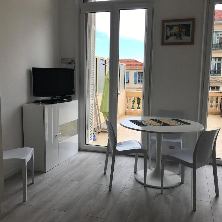 Appartement Terrasse dans Palace Centre ville - Appartement 1 Chambre - 9