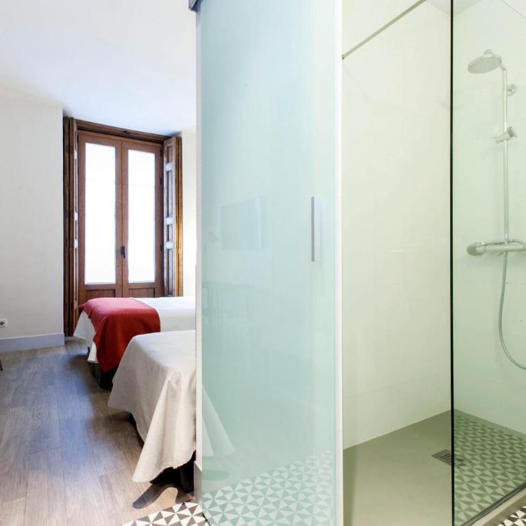 LOFTS Puerta del SOL - Deluxe King Studio - 10