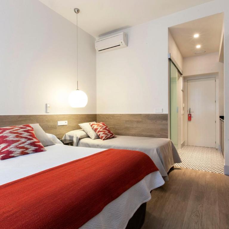 LOFTS Puerta del SOL - Deluxe King Studio - 2