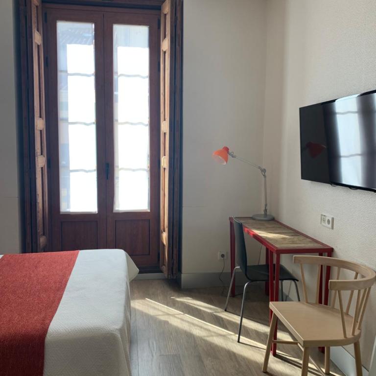 LOFTS Puerta del SOL - Deluxe King Studio - 3
