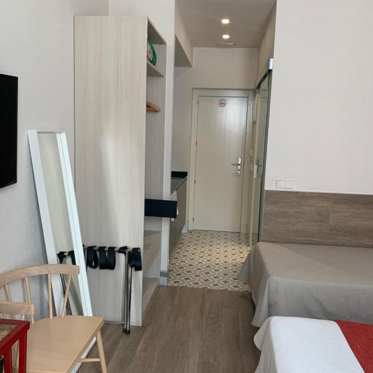 LOFTS Puerta del SOL - Deluxe King Studio - 5