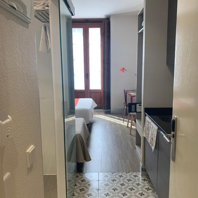 LOFTS Puerta del SOL - Deluxe King Studio - 6