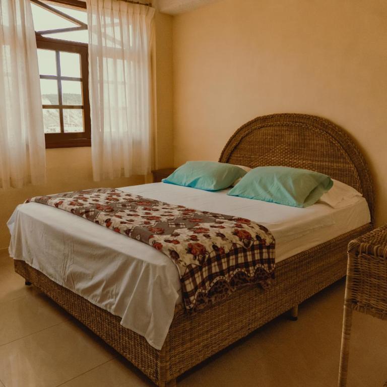 Hostal Poseidon - Habitación Doble con baño privado - 4