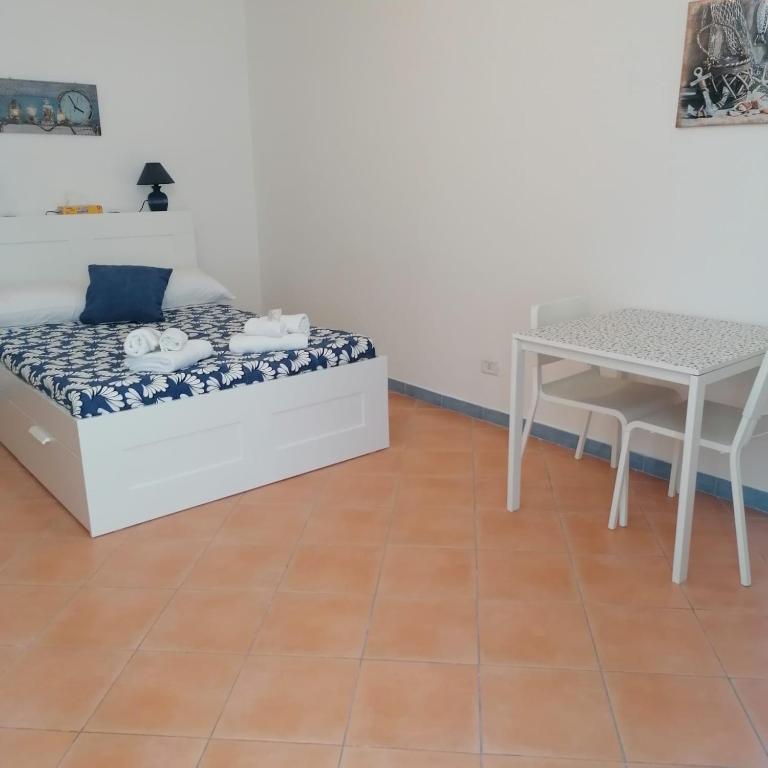 I 23 PASSI GAETA - Monolocale Triplo Standard - 36
