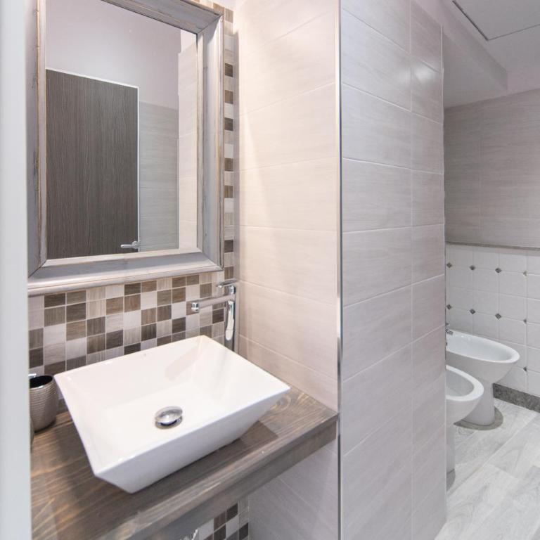 Palazzo RICCA GUARDUCCI 1 - One-Bedroom Apartment - 11