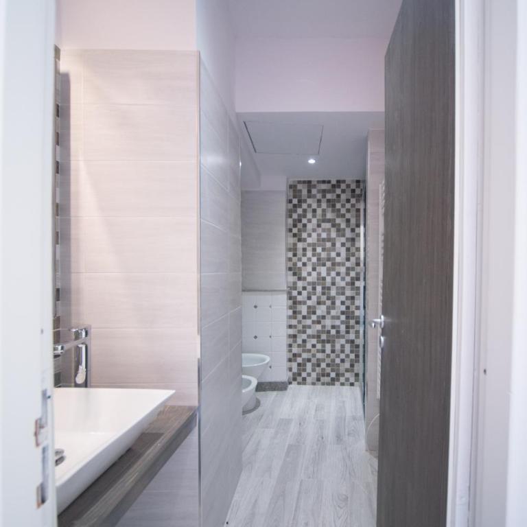 Palazzo RICCA GUARDUCCI 1 - One-Bedroom Apartment - 8