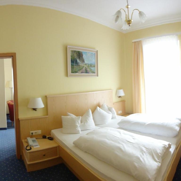 Hotel Marienhof - Comfort Doppelzimmer mit Balkon - 7