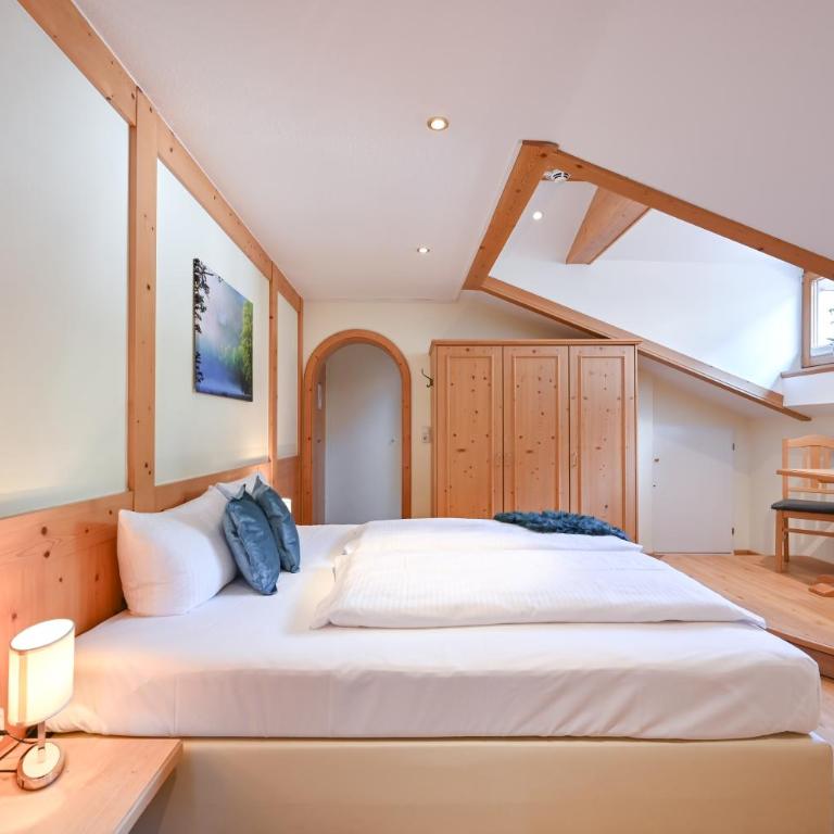 Hotel Alpenstuben - Dreibettzimmer - 7