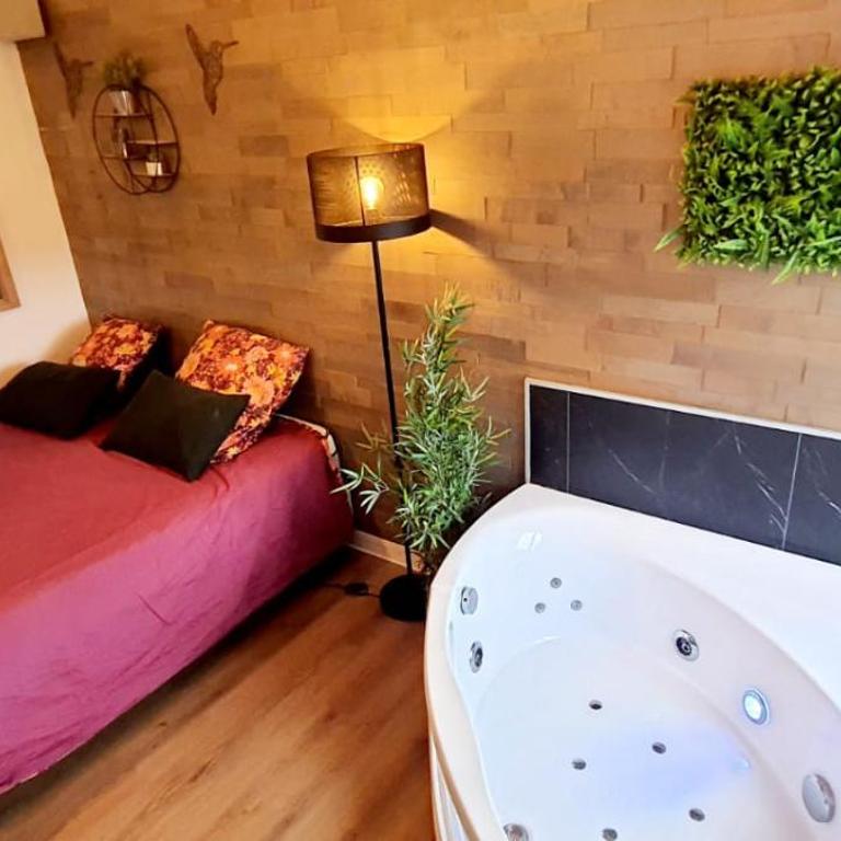 Wim' Chill, Studio Balneo 250M de la Mer, Centre ville - Studio-Apartment - 5