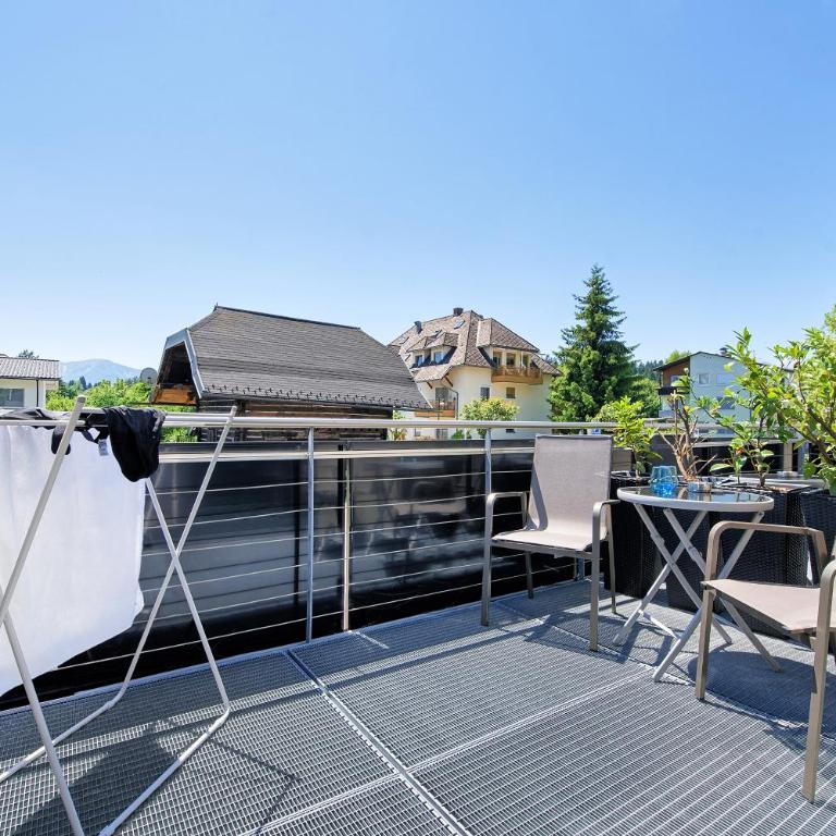Hotel Velden - 24 Checkin Zimmer im Zentrum - Doppelzimmer mit Balkon - 7
