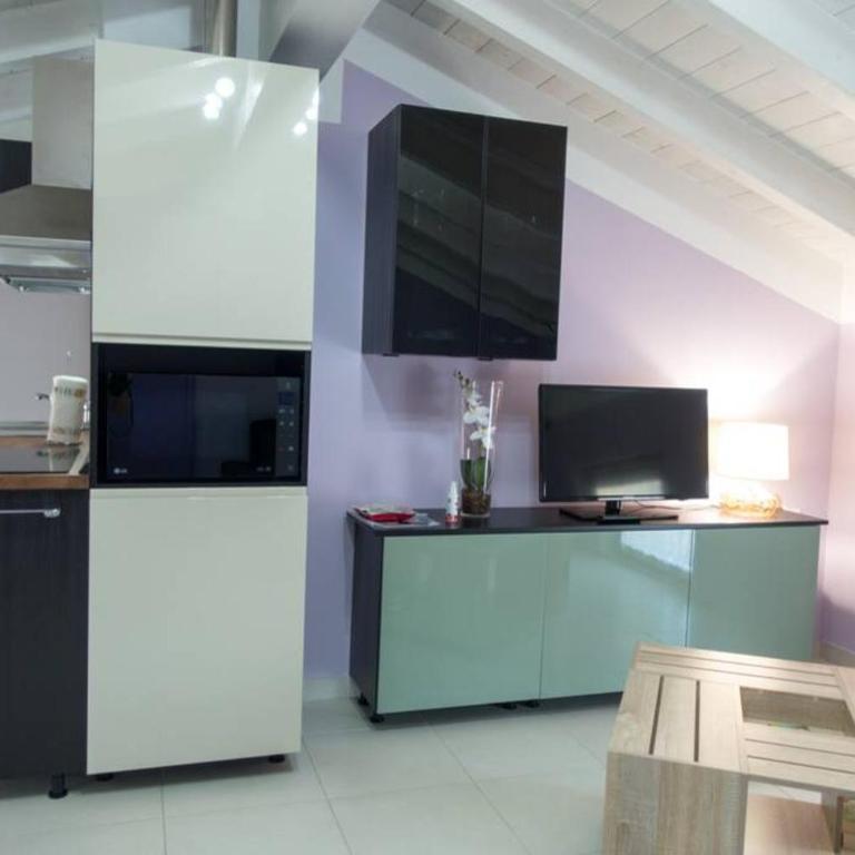 Apartment Viole, cozy attic set in the old town next to the lake - Appartamento con 1 Camera da Letto - 2