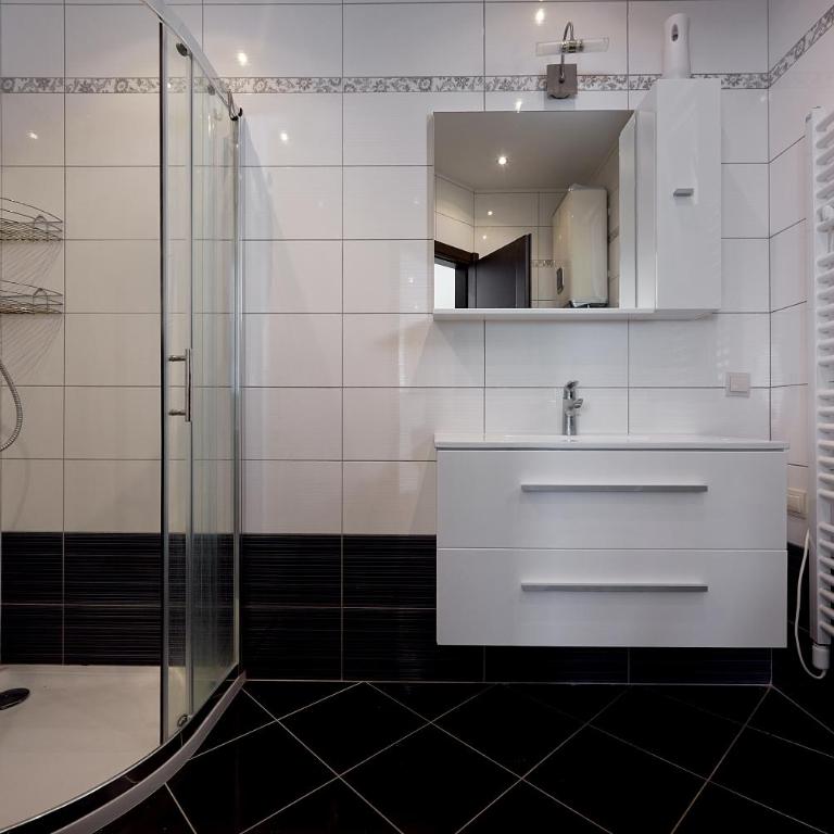 BigMontenegro Dreams - One-Bedroom Apartment - 11