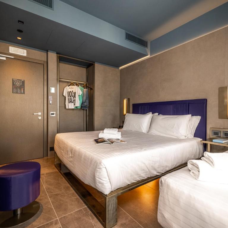HD8 Hotel Milano - Camera Tripla con Balcone e Vista - 5