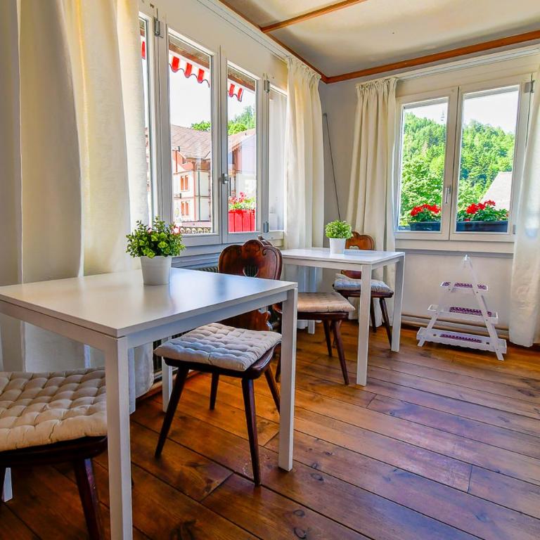 Hotel Tell and Apartments - Einzelzimmer mit eigenem Bad - 2