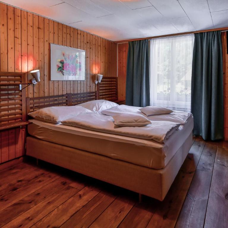 Hotel Tell and Apartments - Doppelzimmer - 1