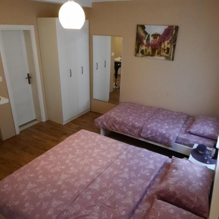 Home Šćekić - Dvokrevetna Soba sa Bračnim Krevetom i Pogledom na Park - 5