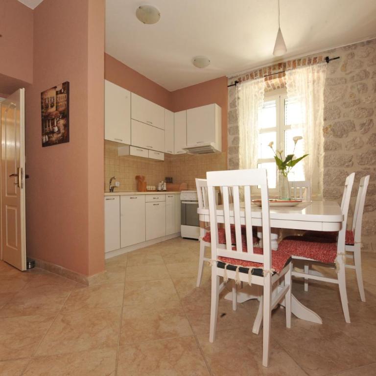Apartments Marilu - Two-Bedroom Apartment with Sea View - 15