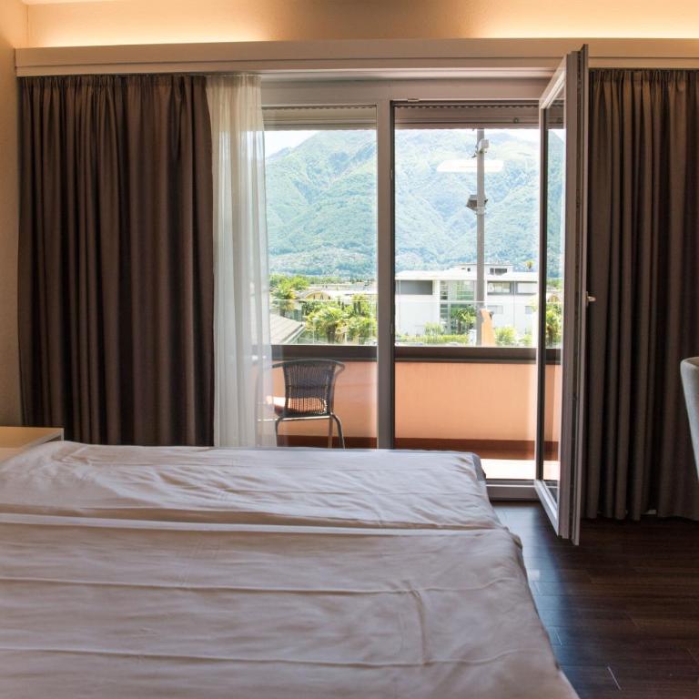 Hotel Polo - Camera Matrimoniale Standard con Vista Strada - 1