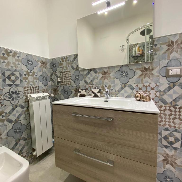Momenti e Monumenti - Two-Bedroom House - 25