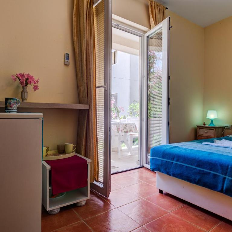 Splendid Apartments - Dvokrevetna Soba sa Bračnim Krevetom i Balkonom - 2