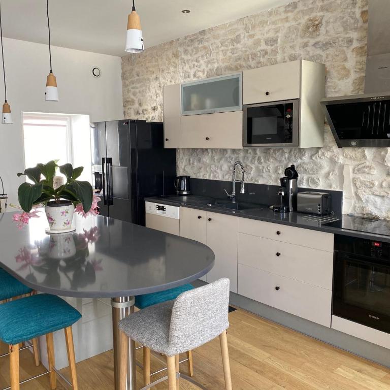 Le Saint-Claude, Appt au coeur de ville - Appartement 3 Chambres - 4