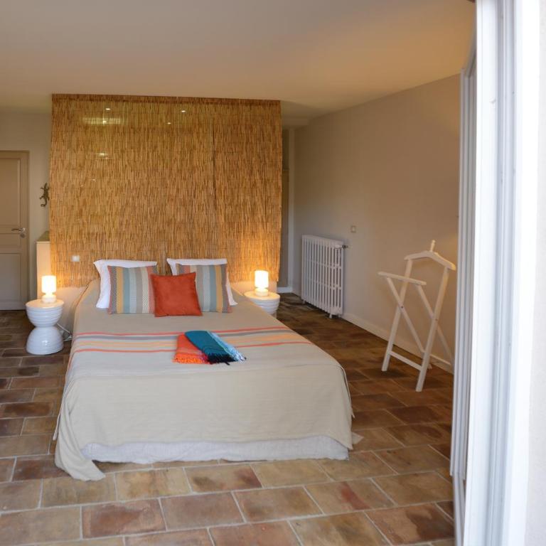 La Singulière - Chambre Double avec Salle de Bains Privative - 1