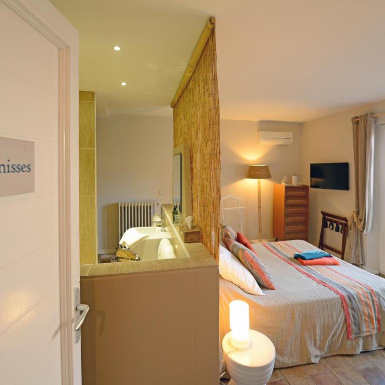 La Singulière - Chambre Double avec Salle de Bains Privative - 2