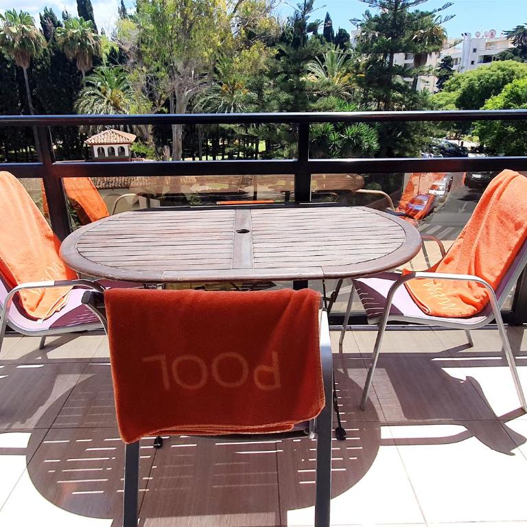 Skol 216 1Bedroom Duplex First Line Beach - Apartamento - 16
