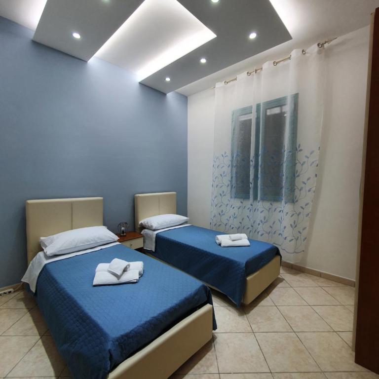 Al Mare - Camera Doppia con Letti Singoli con Bagno Privato - 6