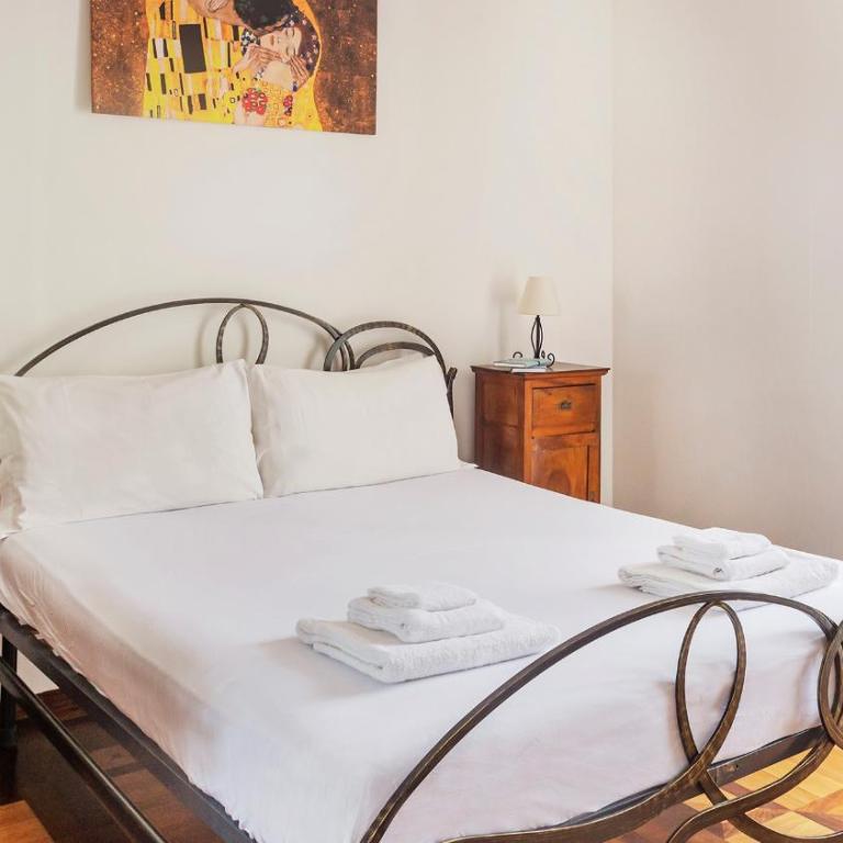 Welcomely - Bed and Dream - Camera Matrimoniale con Balcone - 5