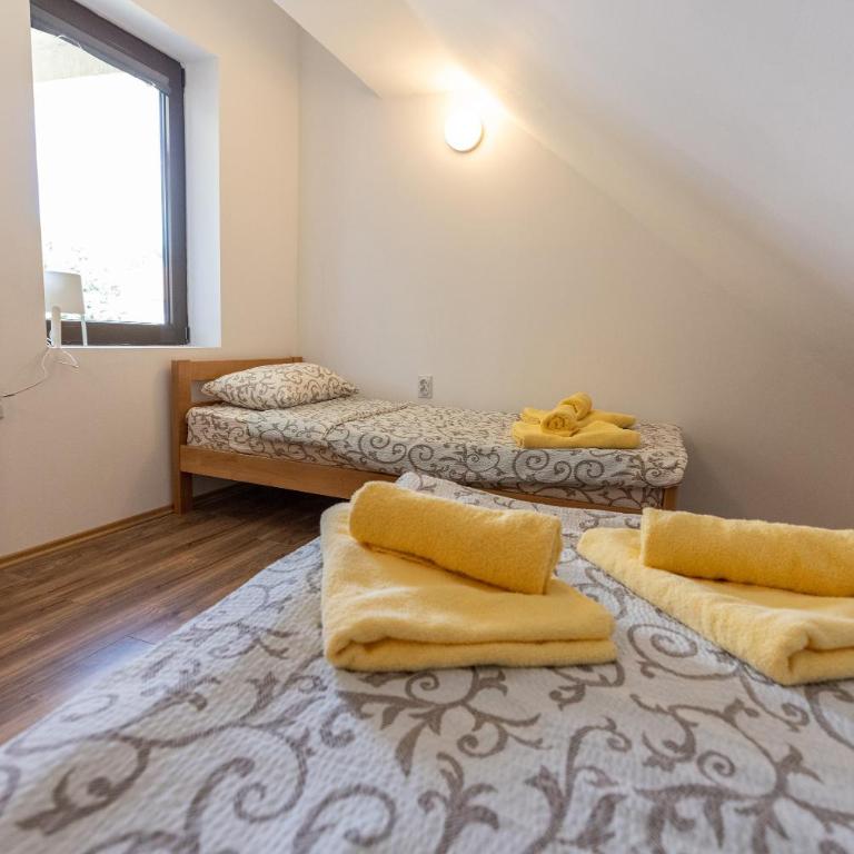 Zeleno srce - Apartment with Balcony - 19
