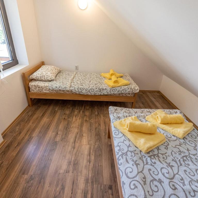 Zeleno srce - Apartment with Balcony - 18