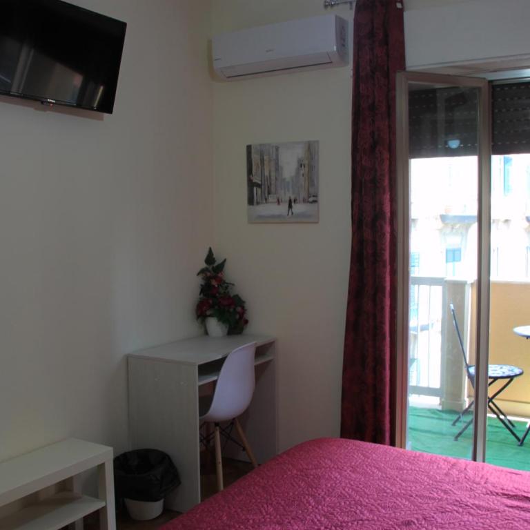 B&B Alexander-Room and Breakfast - Deluxe Double Room with Balcony - 11