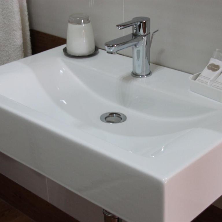 B&B Alexander-Room and Breakfast - Deluxe Double Room with Balcony - 14