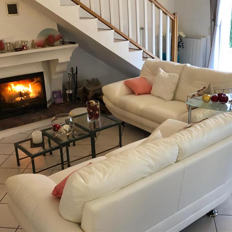 Charmante villa familiale - Villa avec Piscine Privée - 39