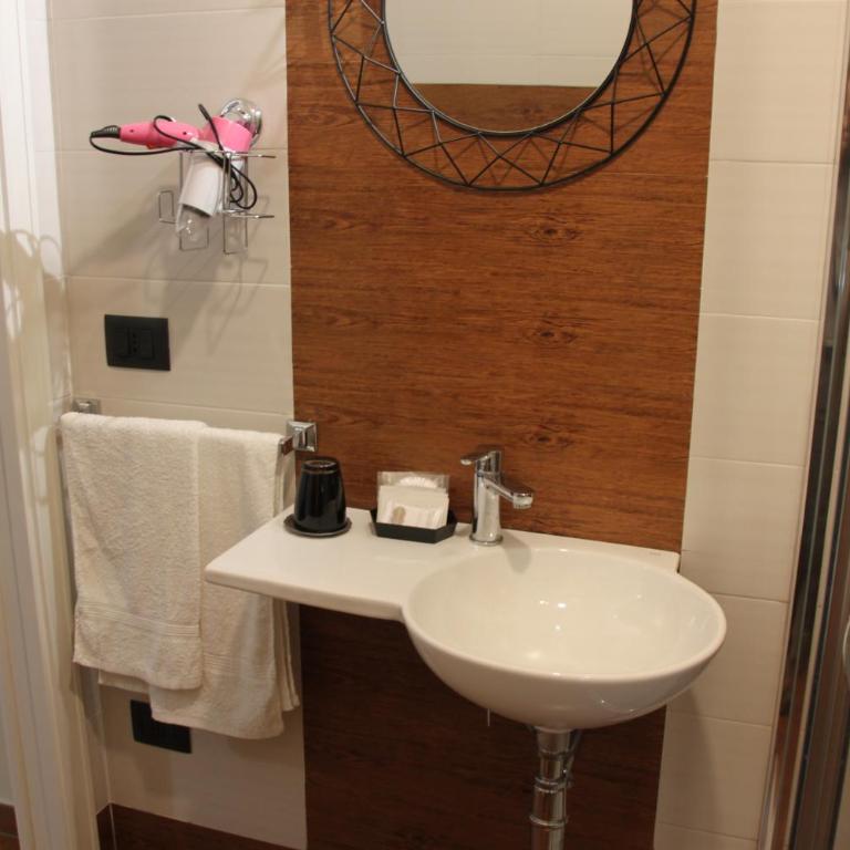 B&B Alexander-Room and Breakfast - Double Room with Private Bathroom - 6