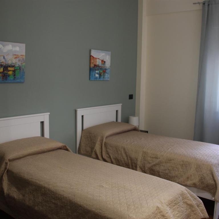 B&B Alexander-Room and Breakfast - Twin Room with Private Bathroom - 1