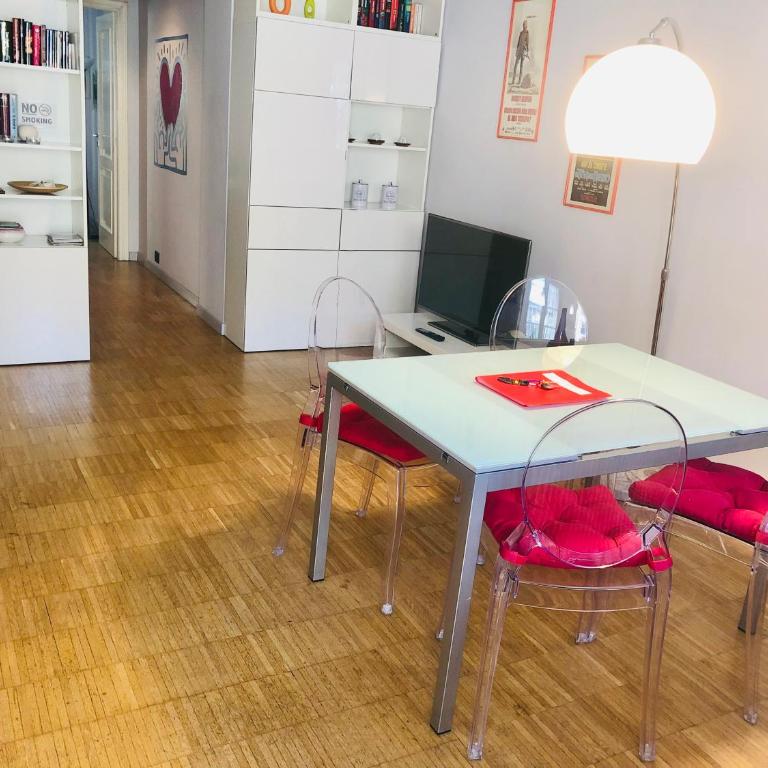 Appartamento Porta Susa by Home4holidays - Appartamento - 6