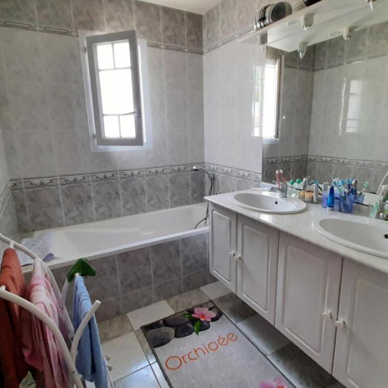 Maison de ville au calme, de plain pied, 2 chambres - Maison 2 Chambres - 11