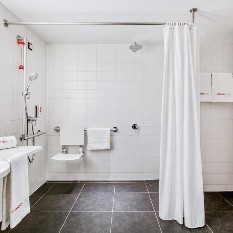 IntercityHotel Graz - Doppelzimmer - barrierefrei - 3