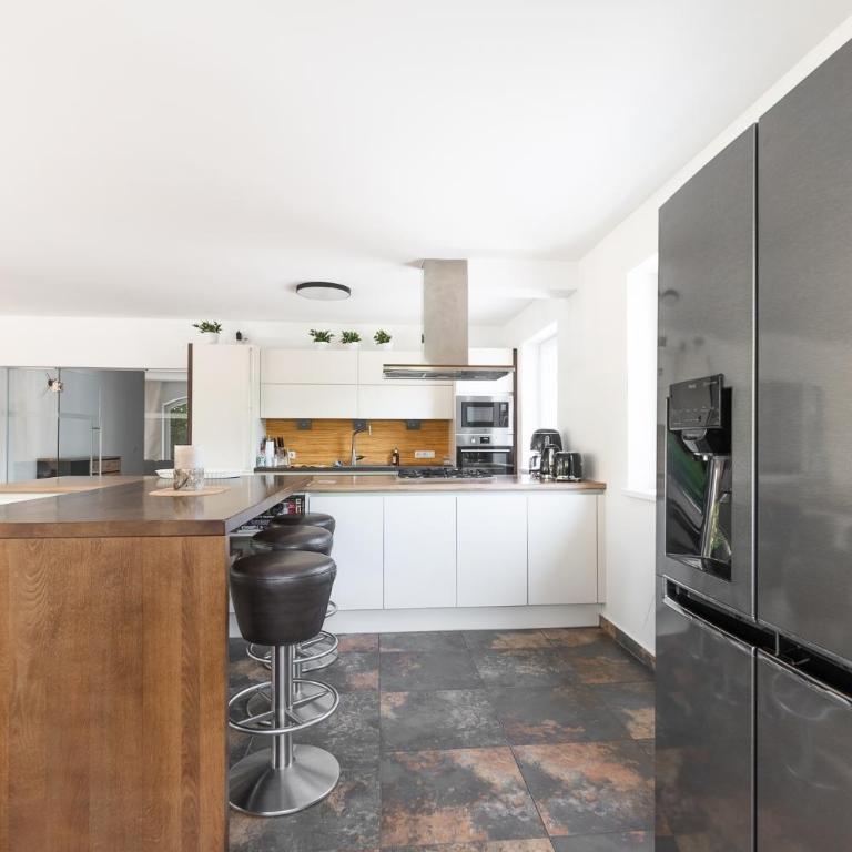Kaprun Biggest Chalet Helen - 5 Bedrooms, 7 Bathrooms, Air Condition - Haus mit 5 Schlafzimmern - 12