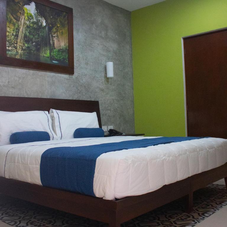 Hotel Las Monjas - Queen Room - Disability Access - 1