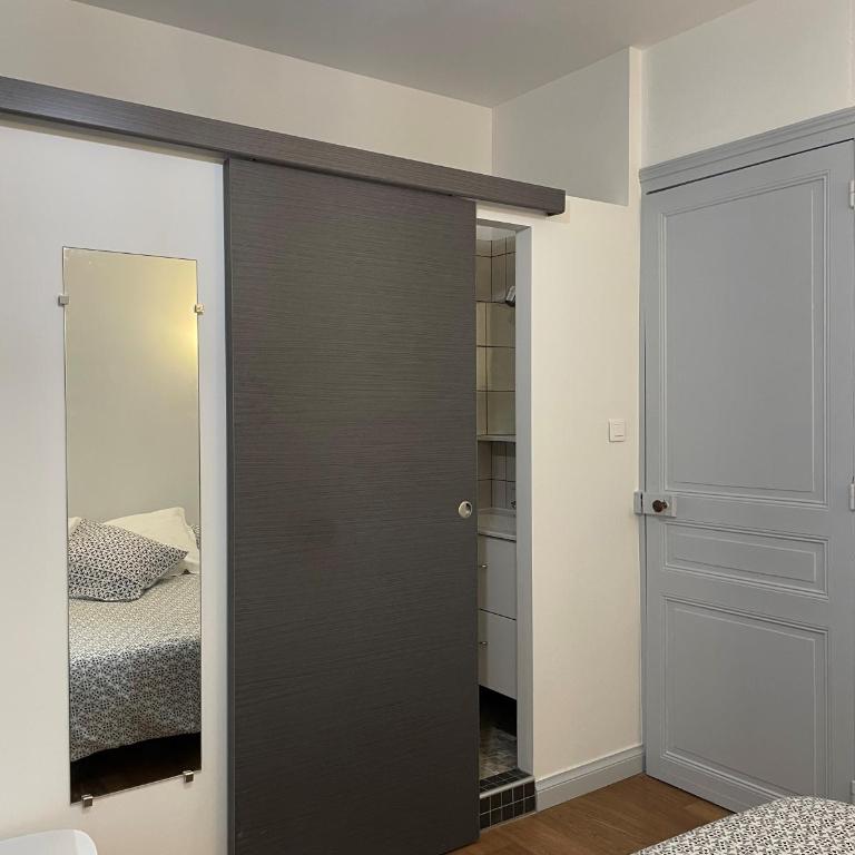 Hôtel du Clos Fleuri - Chambre Double avec Terrasse - 5