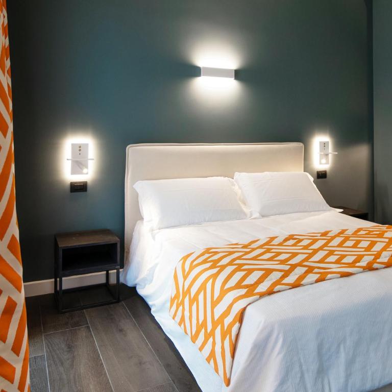 In Centro Luxury Rooms - Double Room with Balcony (2 Adults + 1 Child) - 4